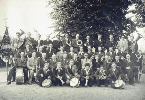 4.04 1949 Groepsfoto concours Vierlingsbeek
