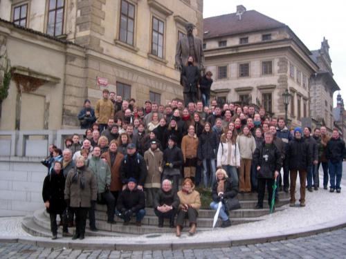 Groepsfoto bij -4 graden in Praag